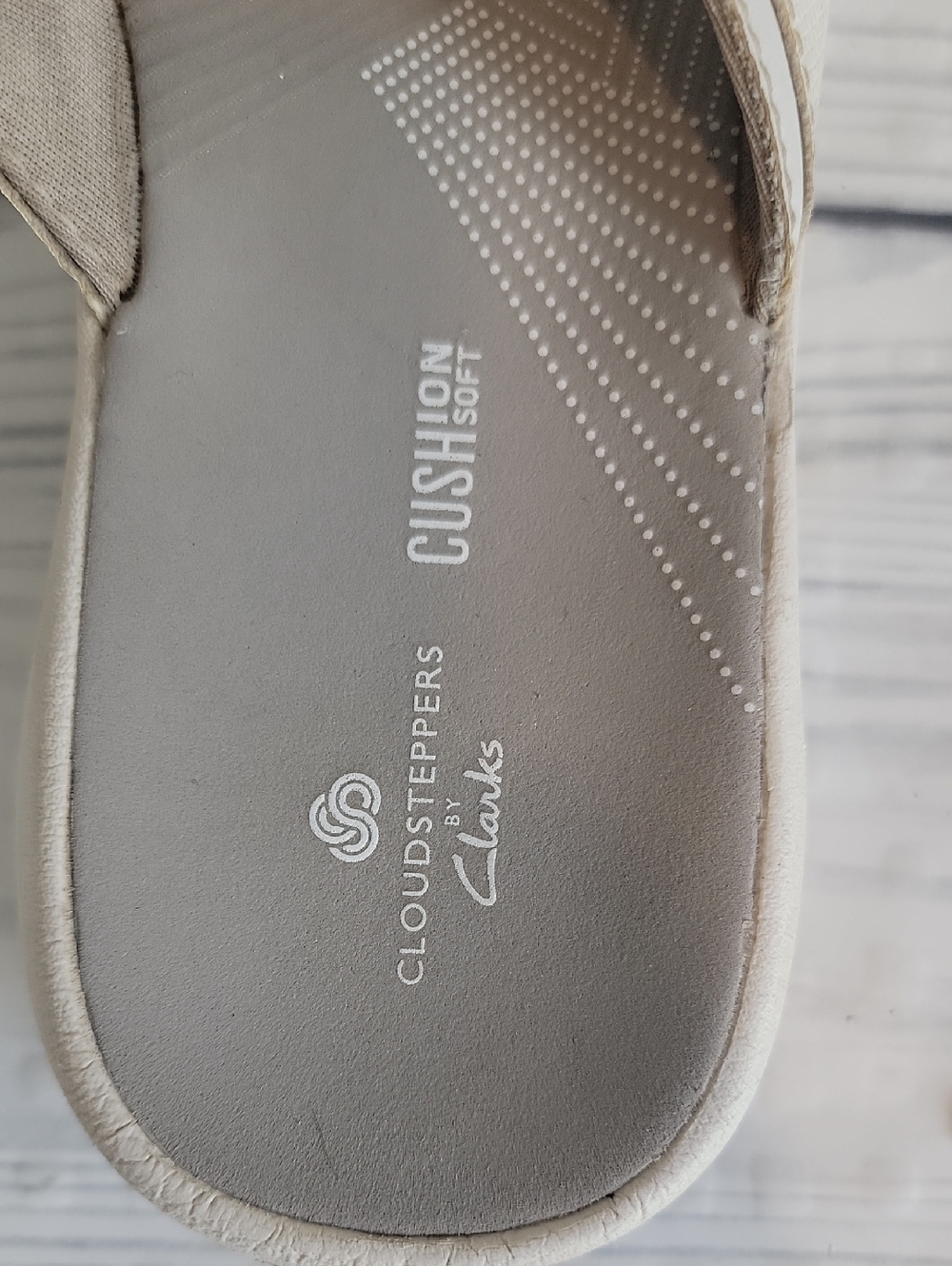 Clarks Breeze Sea Cloudsteppers Women's Sandal in White Size 6 - Picture 6 of 9